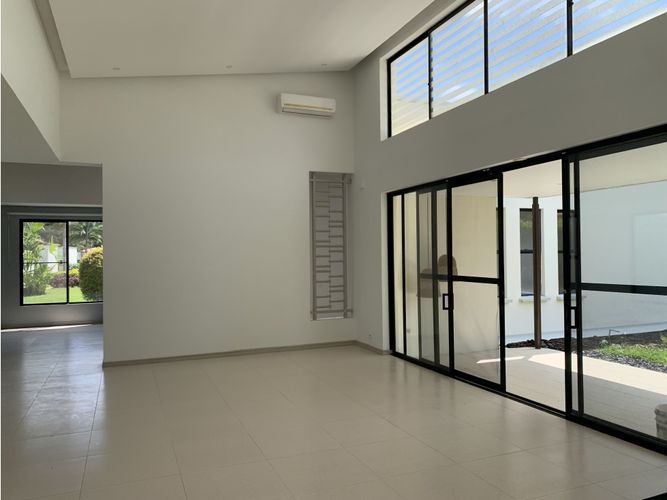 Casa de 3 alcobas en venta en Vía El Caimo, Armenia, 227 m² · foto 10 de 24