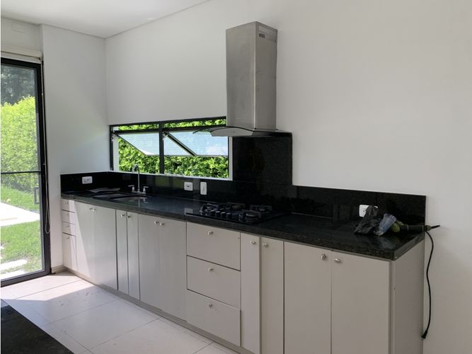 Casa de 3 alcobas en venta en Vía El Caimo, Armenia, 227 m² · foto 11 de 24