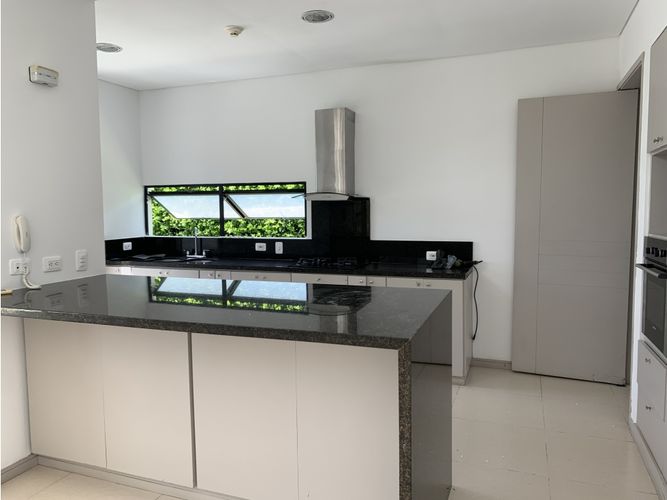 Casa de 3 alcobas en venta en Vía El Caimo, Armenia, 227 m² · foto 12 de 24