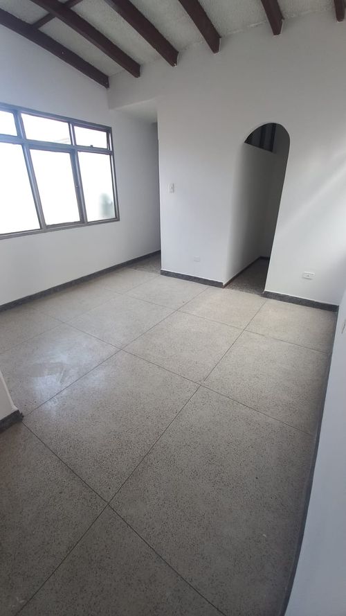 Casa de 4 alcobas en venta en Los Profesionales, Armenia, 250 m² · foto 11 de 22