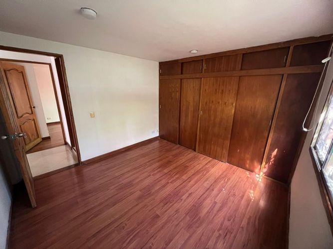 Casa de 3 alcobas en venta en La Doctora, Sabaneta, 220 m² · foto 2 de 16