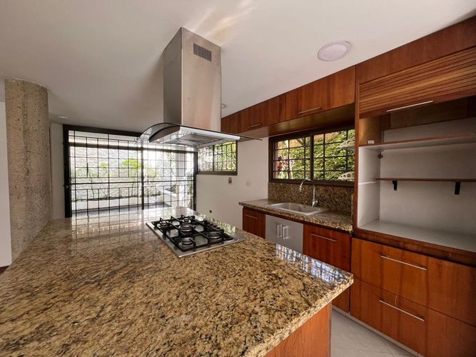 Casa de 3 alcobas en venta en La Doctora, Sabaneta, 220 m² · foto 10 de 16