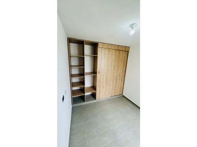 Apartamento de 2 alcobas en venta en Caucaseco, Cali, 70 m² · foto 3 de 14