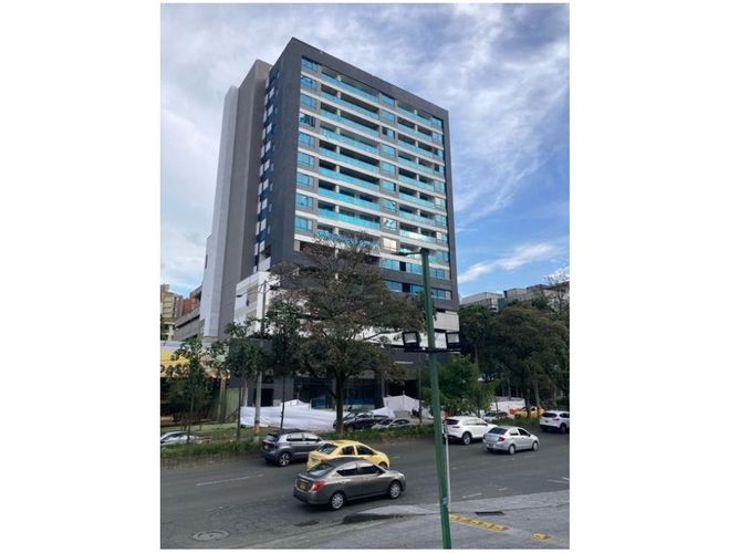 Oficina en arriendo en Las Vegas, Envigado, 174 m² · foto 3 de 10