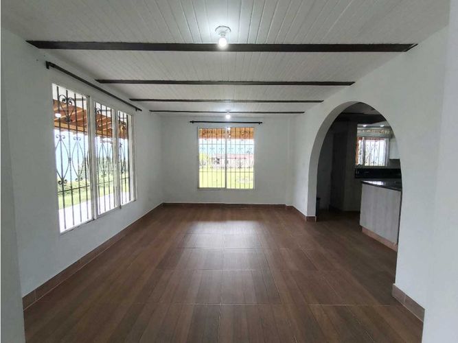 Casa de 6 alcobas en venta en El Salado, Guarne, 900 m² · foto 6 de 24