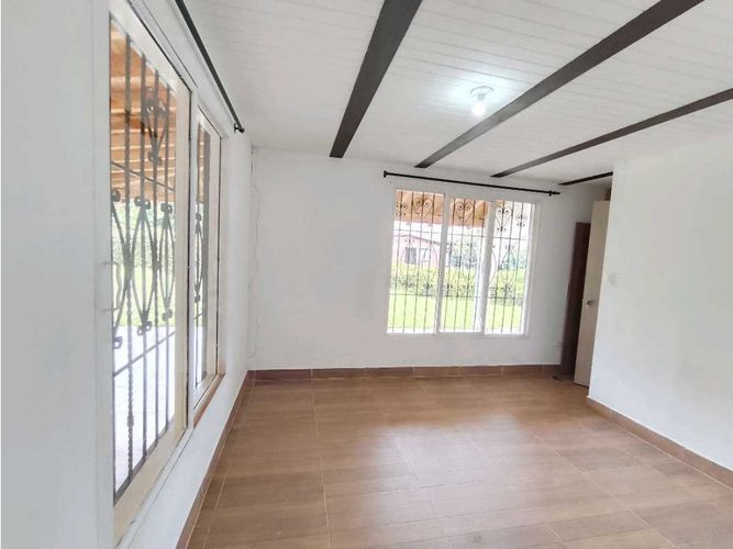 Casa de 6 alcobas en venta en El Salado, Guarne, 900 m² · foto 9 de 24