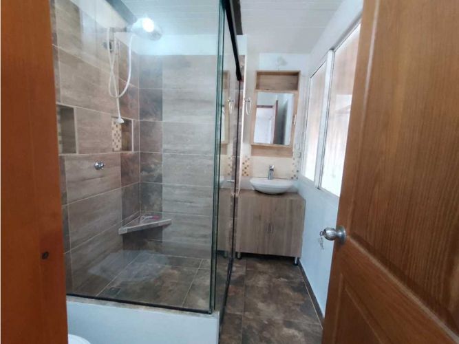 Casa de 6 alcobas en venta en El Salado, Guarne, 900 m² · foto 16 de 24