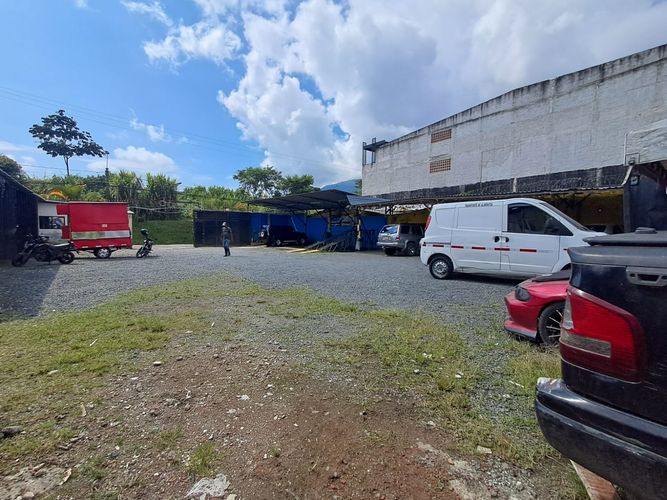 Lote en arriendo en Santa Monica, Dosquebradas, 940 m² · foto 4 de 8