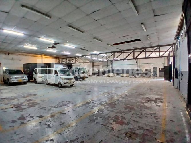 Bodega en venta en El Poblado, Medellín, 507 m² · foto 4 de 13