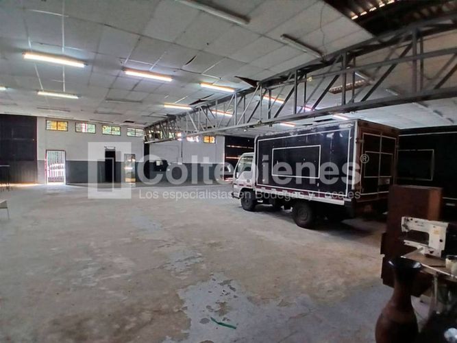 Bodega en venta en El Poblado, Medellín, 507 m² · foto 8 de 13