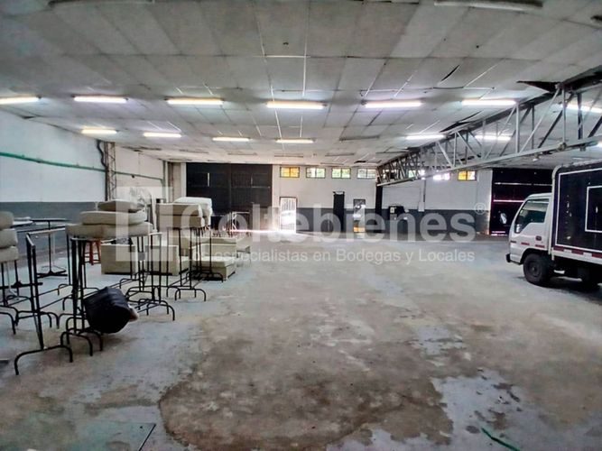 Bodega en venta en El Poblado, Medellín, 507 m² · foto 9 de 13