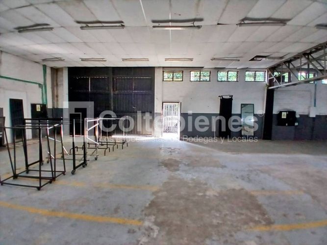 Bodega en venta en El Poblado, Medellín, 507 m² · foto 10 de 13