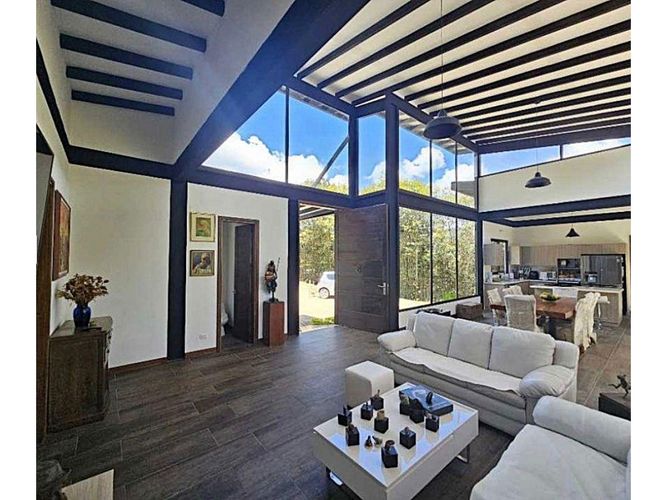 Casa de 3 alcobas en venta en Pantanillo, El Retiro, 320 m² · foto 5 de 10