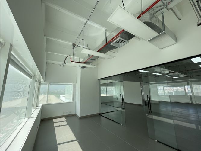 Oficina en venta en Manila, Medellín, 301 m² · foto 4 de 15