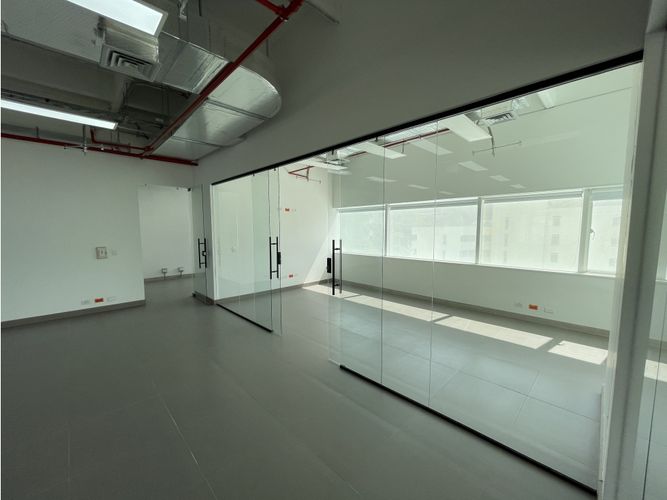 Oficina en venta en Manila, Medellín, 301 m² · foto 9 de 15