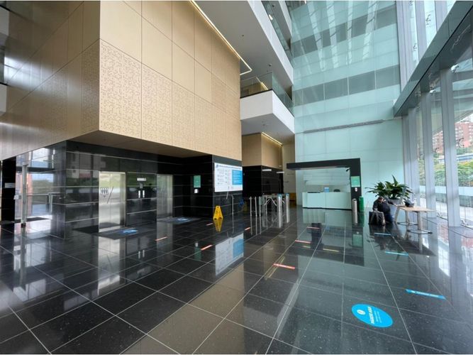 Oficina en venta en Manila, Medellín, 301 m² · foto 13 de 15