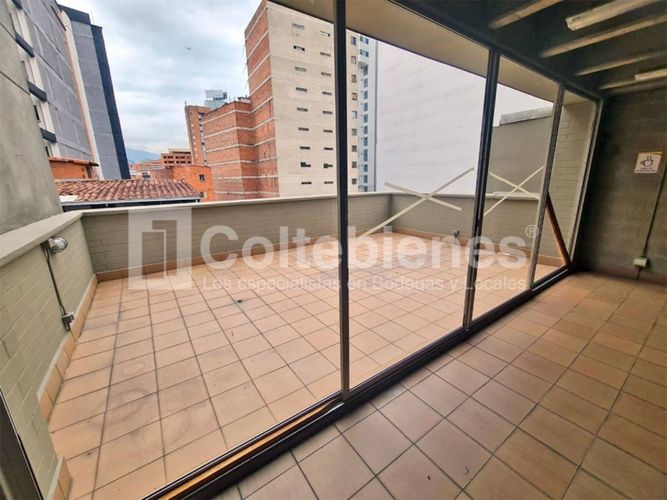 Bodega en arriendo en San Benito, Medellín, 633 m² · foto 13 de 22