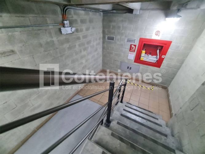 Bodega en arriendo en San Benito, Medellín, 633 m² · foto 15 de 22