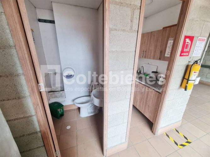 Bodega en arriendo en San Benito, Medellín, 633 m² · foto 19 de 22