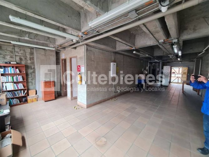 Bodega en arriendo en San Benito, Medellín, 633 m² · foto 21 de 22