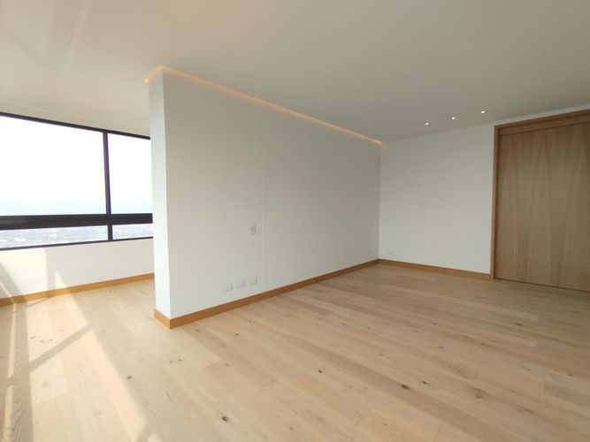 Apartamento de 3 alcobas en arriendo en El Poblado, Medellín, 259 m² · foto 15 de 20