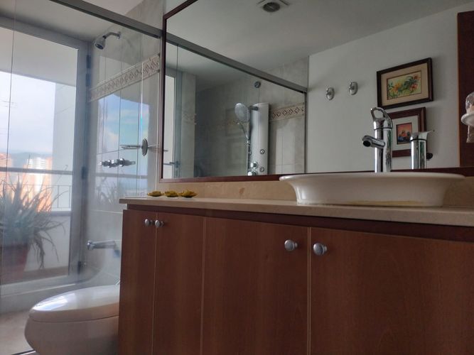 Apartamento de 2 alcobas en arriendo en El Poblado, Medellín, 112 m² · foto 14 de 14