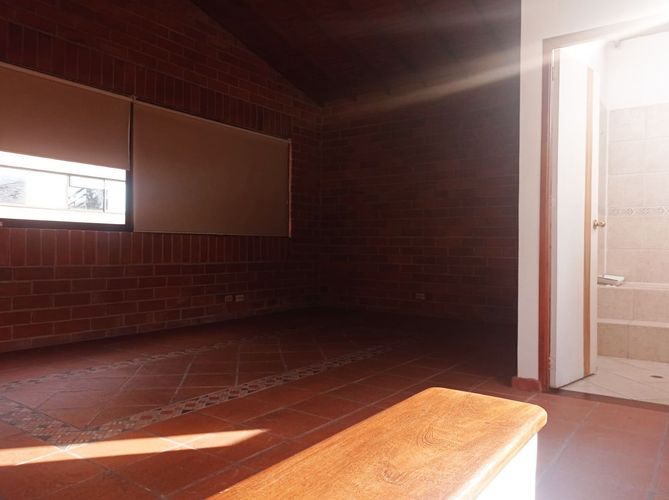 Casa de 3 alcobas en arriendo en El Poblado, Medellín, 343 m² · foto 10 de 19