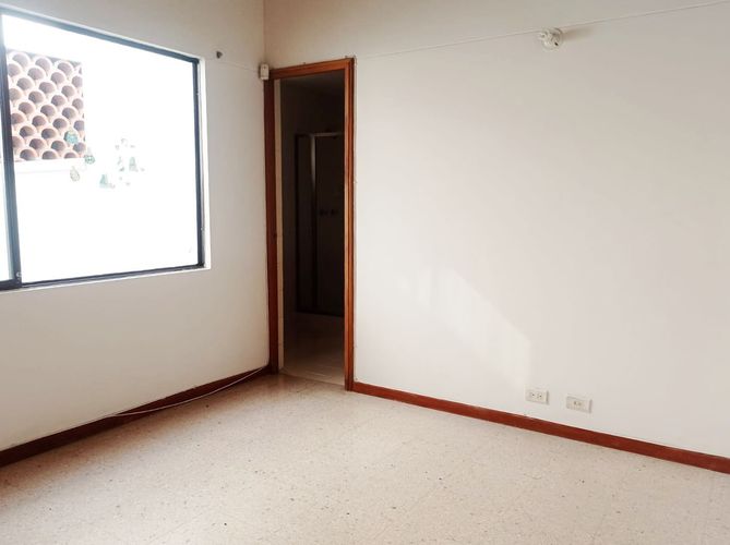 Casa de 3 alcobas en arriendo en El Poblado, Medellín, 343 m² · foto 6 de 19