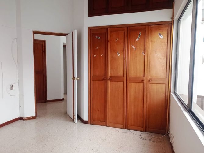 Casa de 3 alcobas en arriendo en El Poblado, Medellín, 343 m² · foto 13 de 19