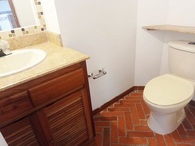Casa de 3 alcobas en arriendo en El Poblado, Medellín, 343 m² · foto 17 de 19