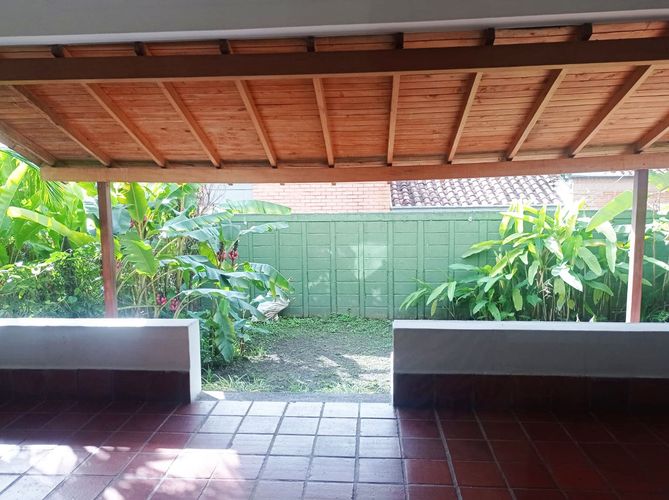 Casa de 3 alcobas en arriendo en El Poblado, Medellín, 343 m² · foto 18 de 19