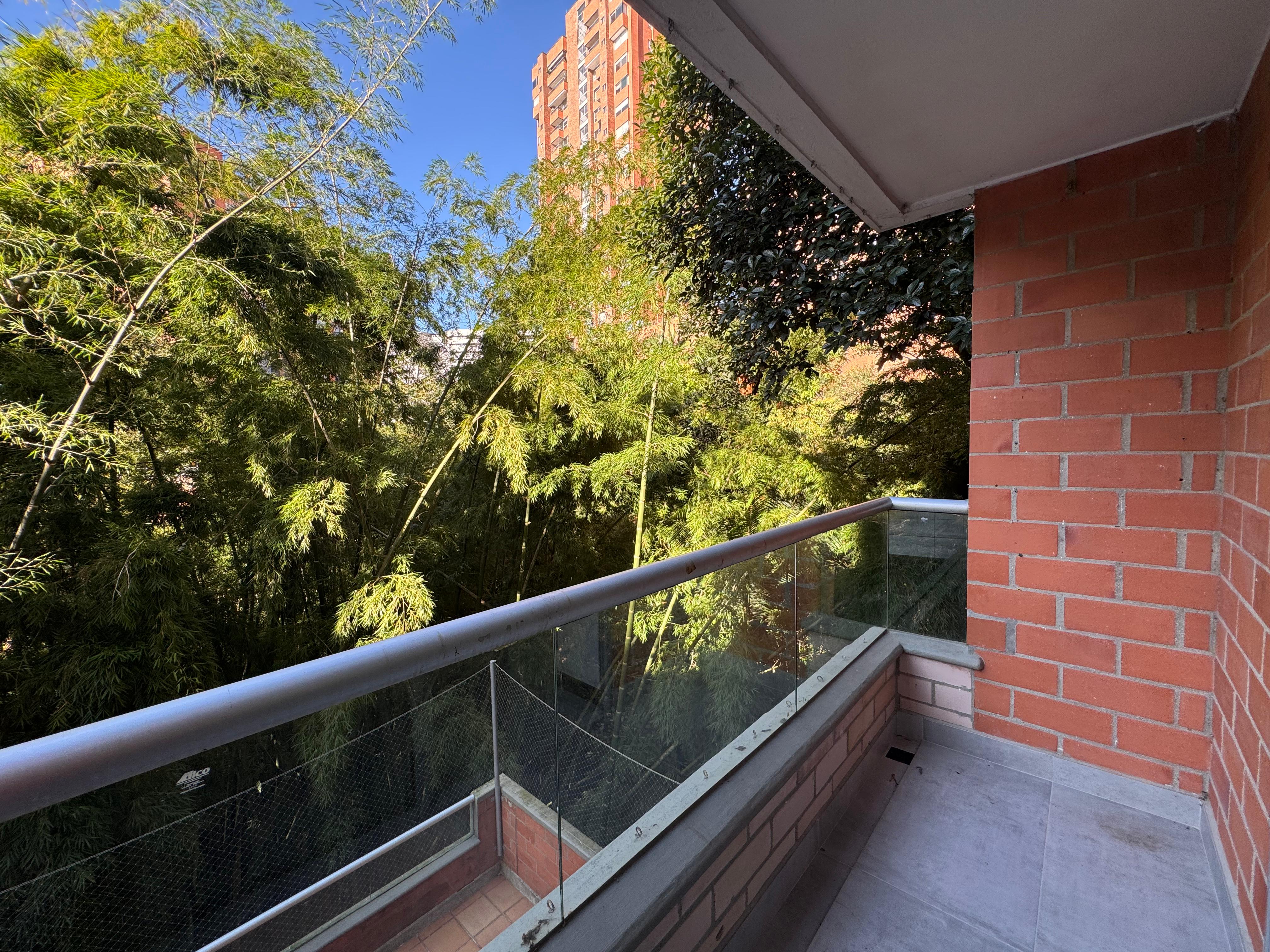 Apartamento en venta en Loma Del Esmeraldal, Envigado · foto 5 de 13