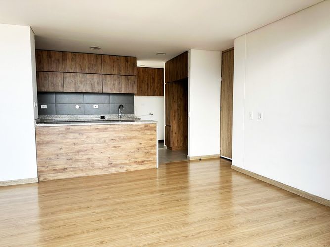 Apartamento de 3 alcobas en venta en Tres Esquinas, Sabaneta, 90 m² · foto 4 de 18