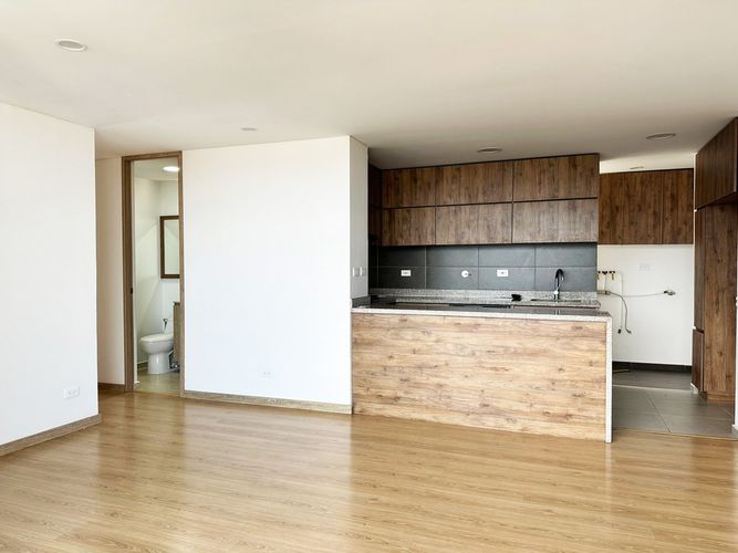 Apartamento de 3 alcobas en venta en Tres Esquinas, Sabaneta, 90 m² · foto 5 de 18