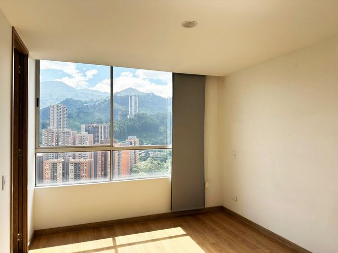 Apartamento de 3 alcobas en venta en Tres Esquinas, Sabaneta, 90 m² · foto 11 de 18