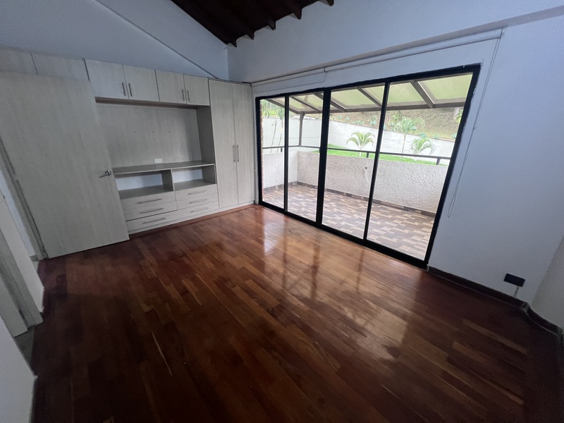 Casa en arriendo en El Poblado, Medellín · foto 11 de 24