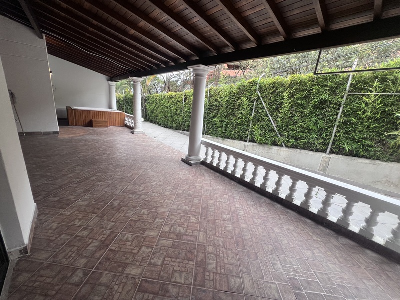 Casa en arriendo en El Poblado, Medellín · foto 21 de 24