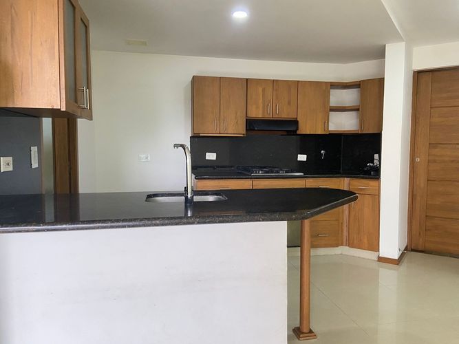 Apartamento de 3 alcobas en arriendo en Vegas De La Doctora, Sabaneta, 109 m² · foto 5 de 19