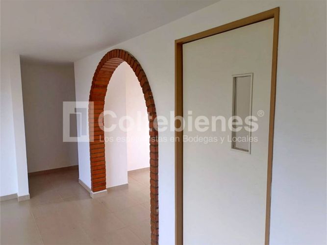 Apartamento de 2 alcobas en venta en El Poblado, Medellín, 86 m² · foto 4 de 18