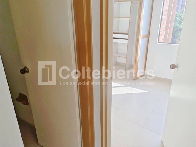 Apartamento de 2 alcobas en venta en El Poblado, Medellín, 86 m² · foto 15 de 18