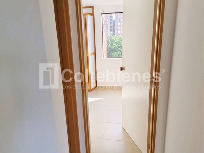 Apartamento de 2 alcobas en venta en El Poblado, Medellín, 86 m² · foto 17 de 18