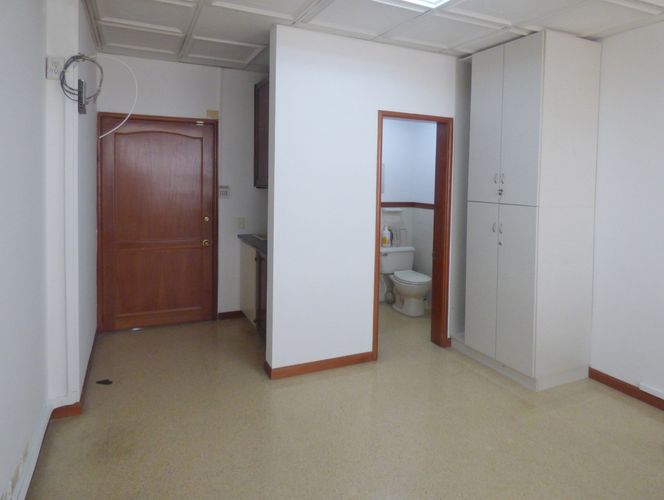 Oficina en arriendo en Primero De Febrero, Pereira, 25 m² · foto 3 de 5