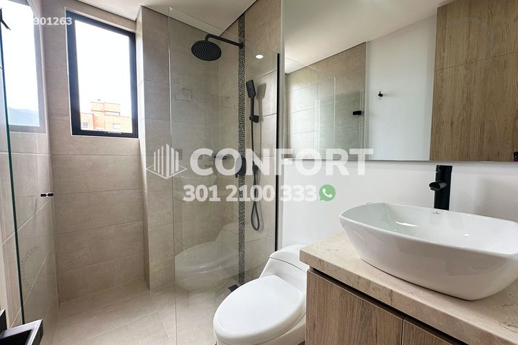 Apartamento de 3 alcobas en arriendo en La Castellana, Medellín, 140 m² · foto 14 de 24
