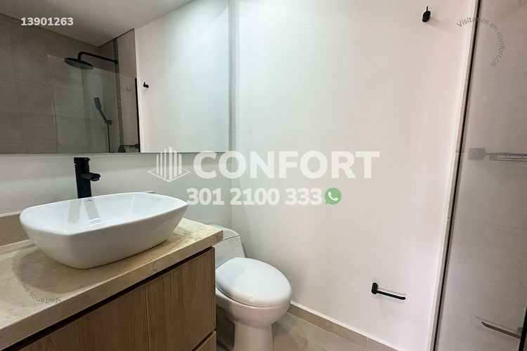 Apartamento de 3 alcobas en arriendo en La Castellana, Medellín, 140 m² · foto 18 de 24