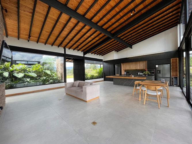 Casa de 4 alcobas en venta en El Retiro, 416 m² · foto 5 de 17