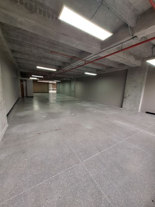 Oficina en arriendo en Rodeo Alto, Medellín, 170 m² · foto 2 de 6