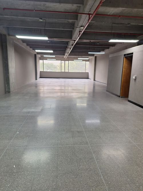 Oficina en arriendo en Rodeo Alto, Medellín, 170 m² · foto 4 de 6