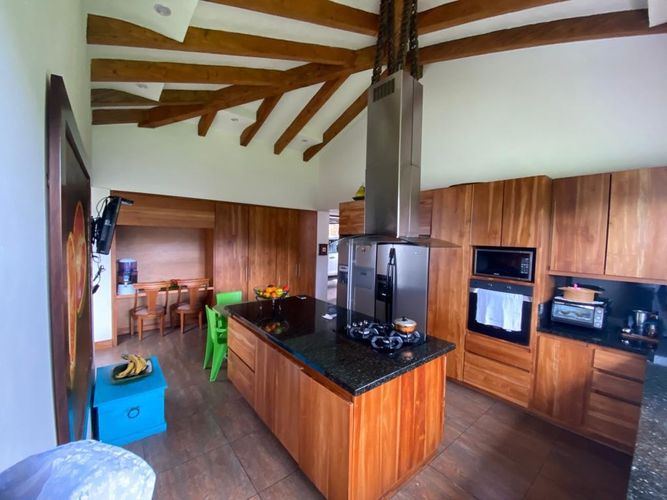 Casa de 3 alcobas en venta en La Ceja, 375 m² · foto 6 de 15