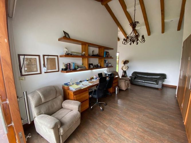 Casa de 3 alcobas en venta en La Ceja, 375 m² · foto 4 de 15