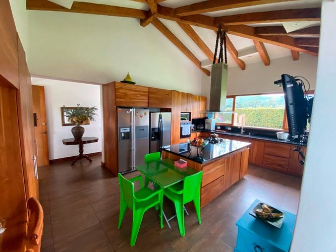 Casa de 3 alcobas en venta en La Ceja, 375 m² · foto 5 de 15